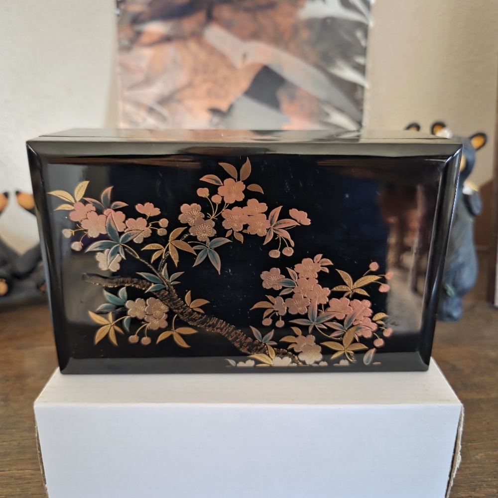 Vintage Japanese Black Lacquered Jewelry Box Hand Painted Wood With Mirror